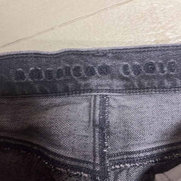 American eagle ripped boyfriend jeans size 00 short worn once or twice - Picture 2 of 4